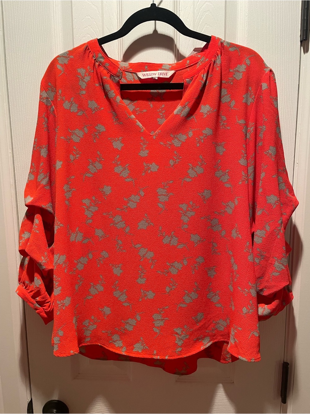 Willow & VERVE Coral V-Neck Floral Blouse